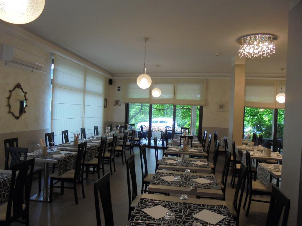 Hotel Nevada Μπιμπιόνε Εξωτερικό φωτογραφία