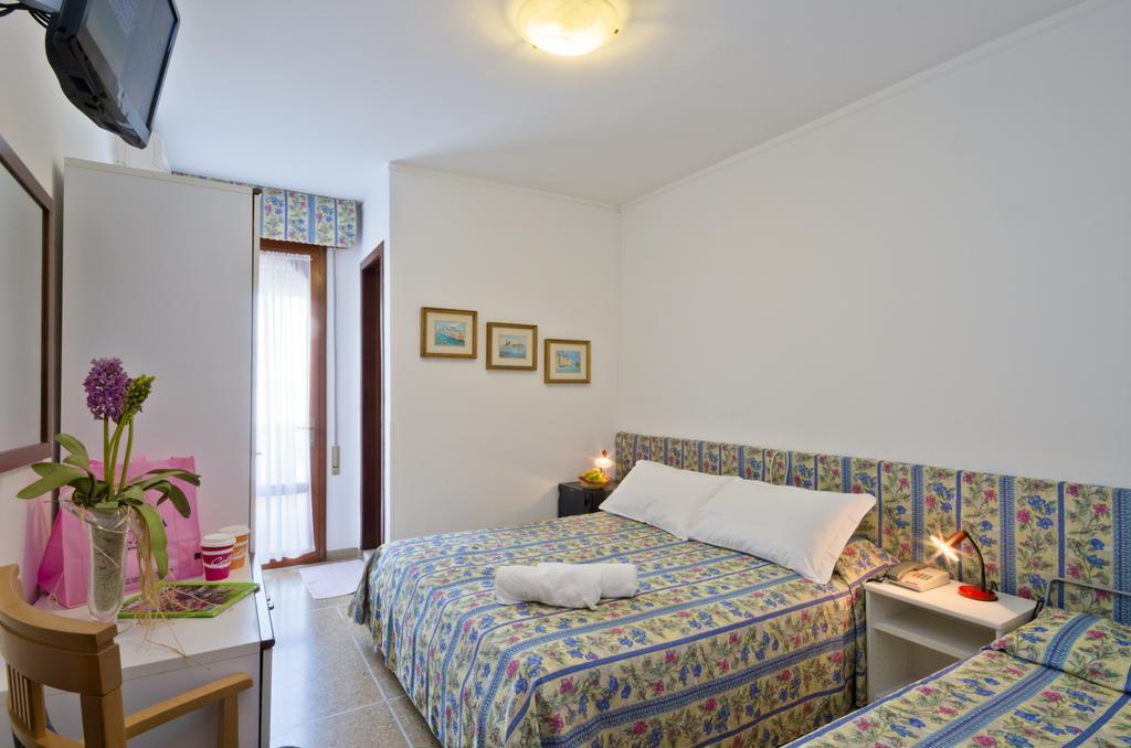 Hotel Nevada Μπιμπιόνε Εξωτερικό φωτογραφία